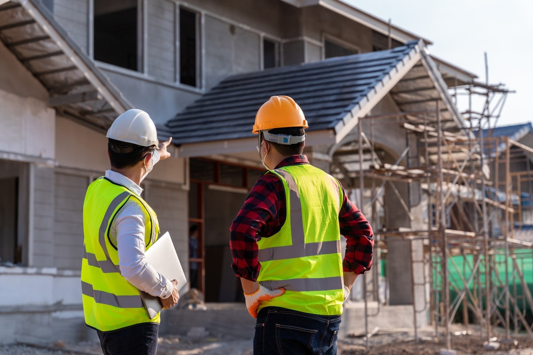 So Sánh Xây Nhà Trọn Gói Và Tự Thuê Thợ: Phương Án Nào Tối Ưu Hơn?