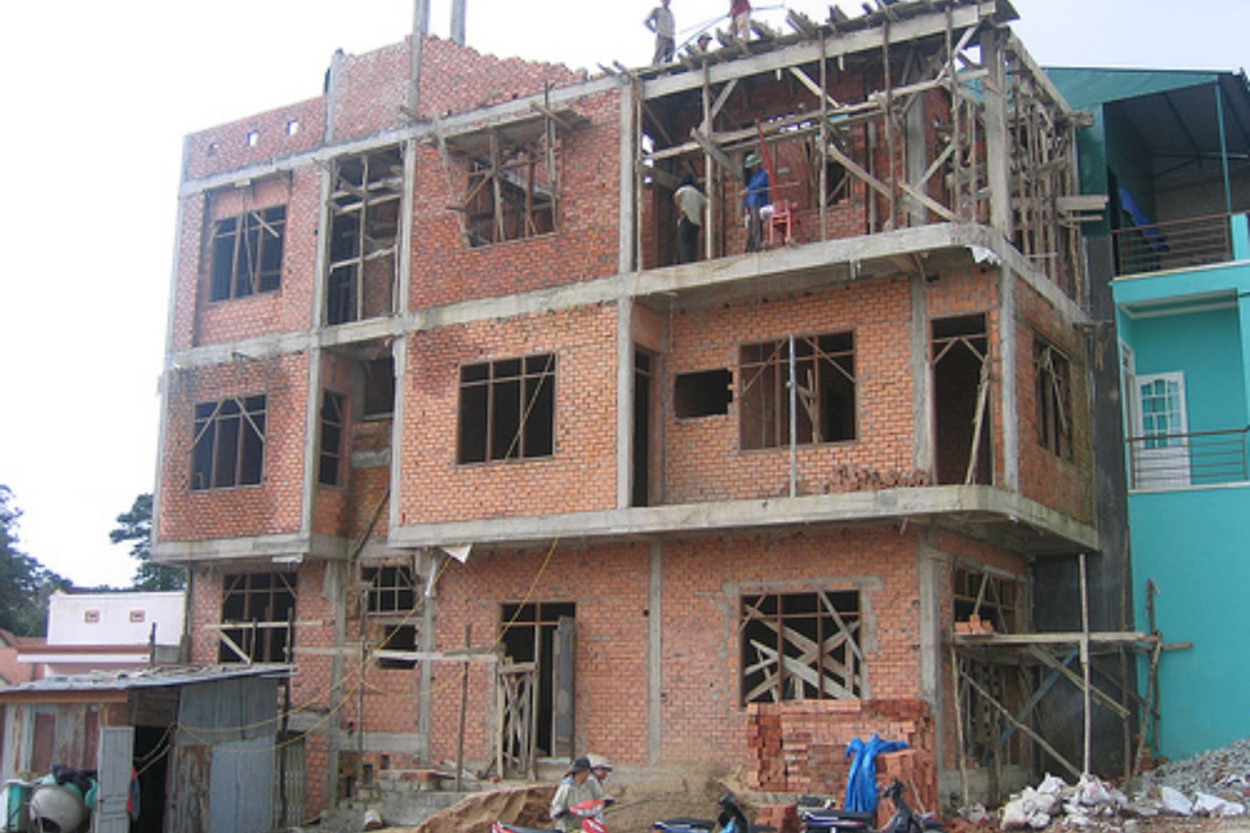Xây Nhà Phần Thô Huyện Hóc Môn